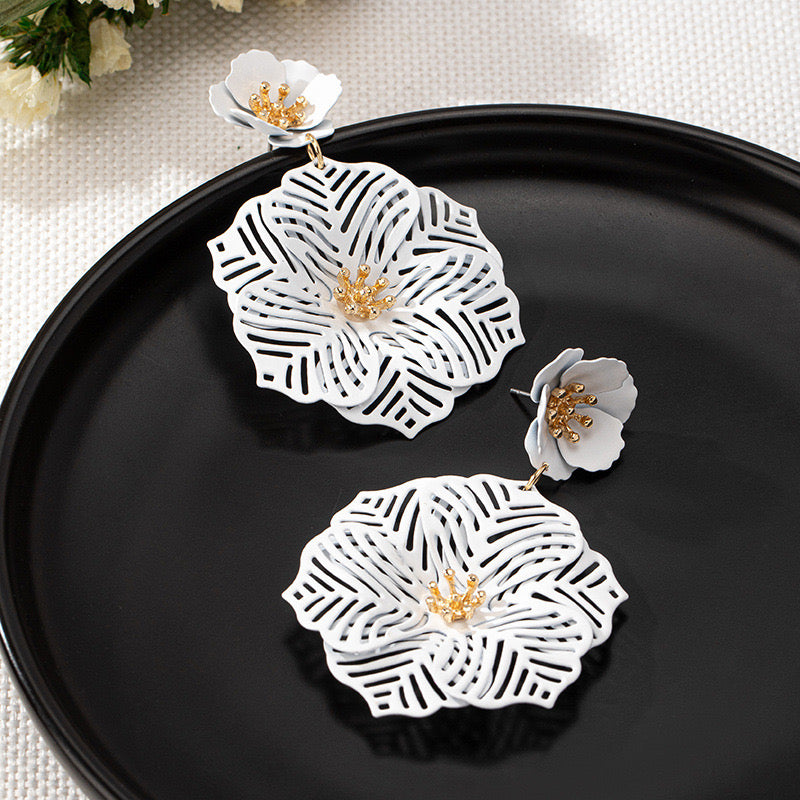 Daisy Droplets Earrings